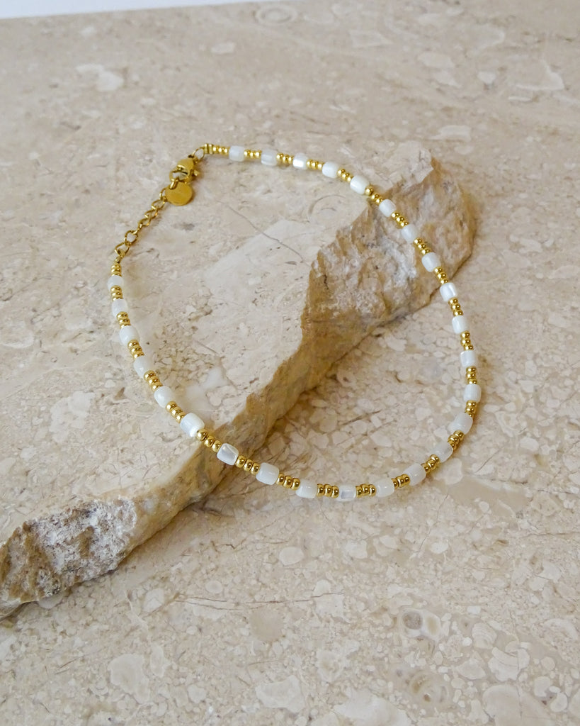 Anklet White Blossom Gold - Things I Like Things I Love