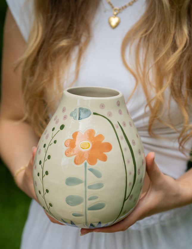 Bloomingville - Hand Painted Vase Taza Nature Stoneware - Things I Like Things I Love