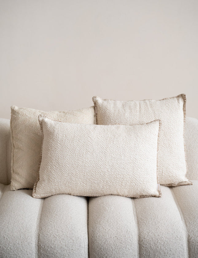 Cushion Indy Off-White - Things I Like Things I Love