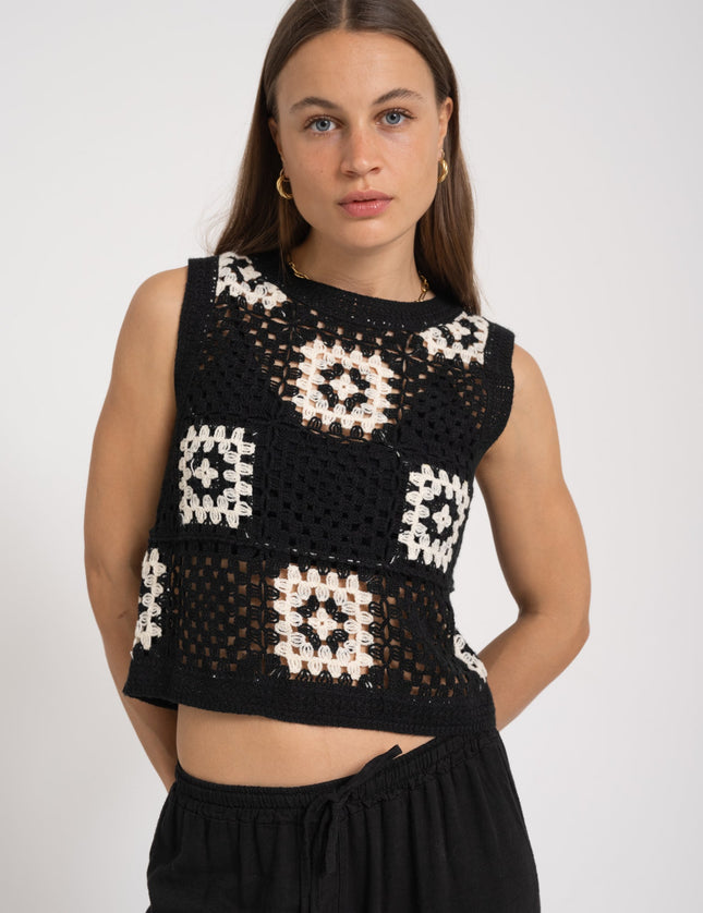 TILTIL Senna Crochet Flower Top Black One Size - Things I Like Things I Love