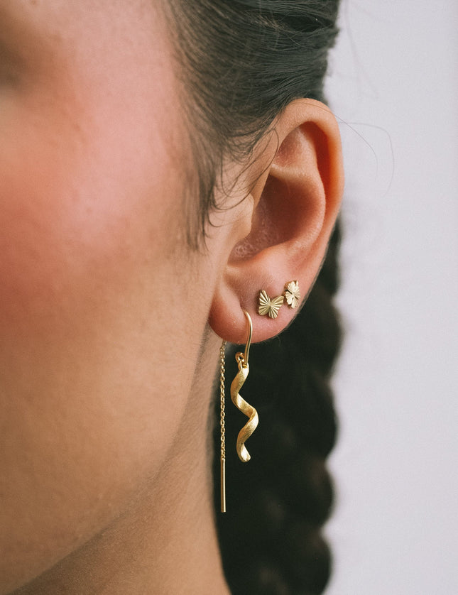 Earring Chain Swirly Gold - Things I Like Things I Love
