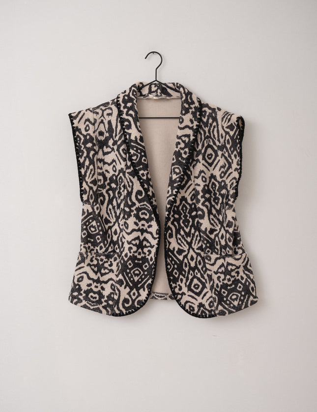 TILTIL Emi Gilet Black White Print One Size - Things I Like Things I Love