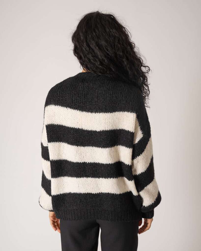 TILTIL Fashi Stripe Knit Black White One Size - Things I Like Things I Love